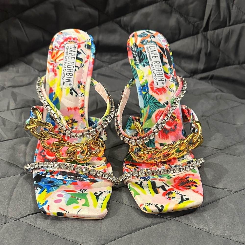 Cape Robbin Multicolor Floral Heels with Gold and Crystal Accents - Picture 4 of 6